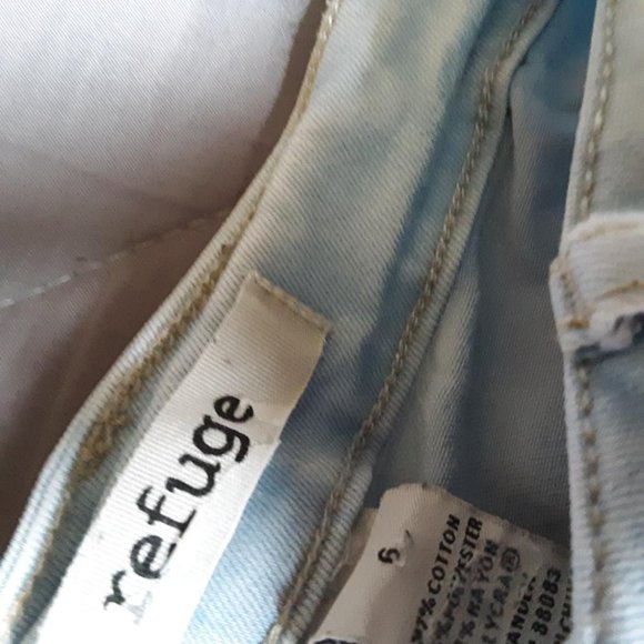 New Light Wash Ultra Stretch Skinny Jeans - Picture 6 of 10